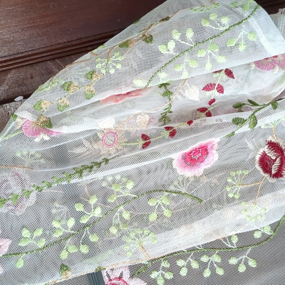 Trendy JS Embroidered Open Front Tulle Kimino - Picture 3 of 13